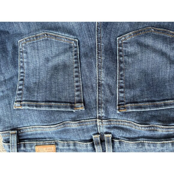 L.L. Bean Womens Straight Leg Favorite Fit JeanFlex Denim Jeans Size 6 Reg - Picture 7 of 10